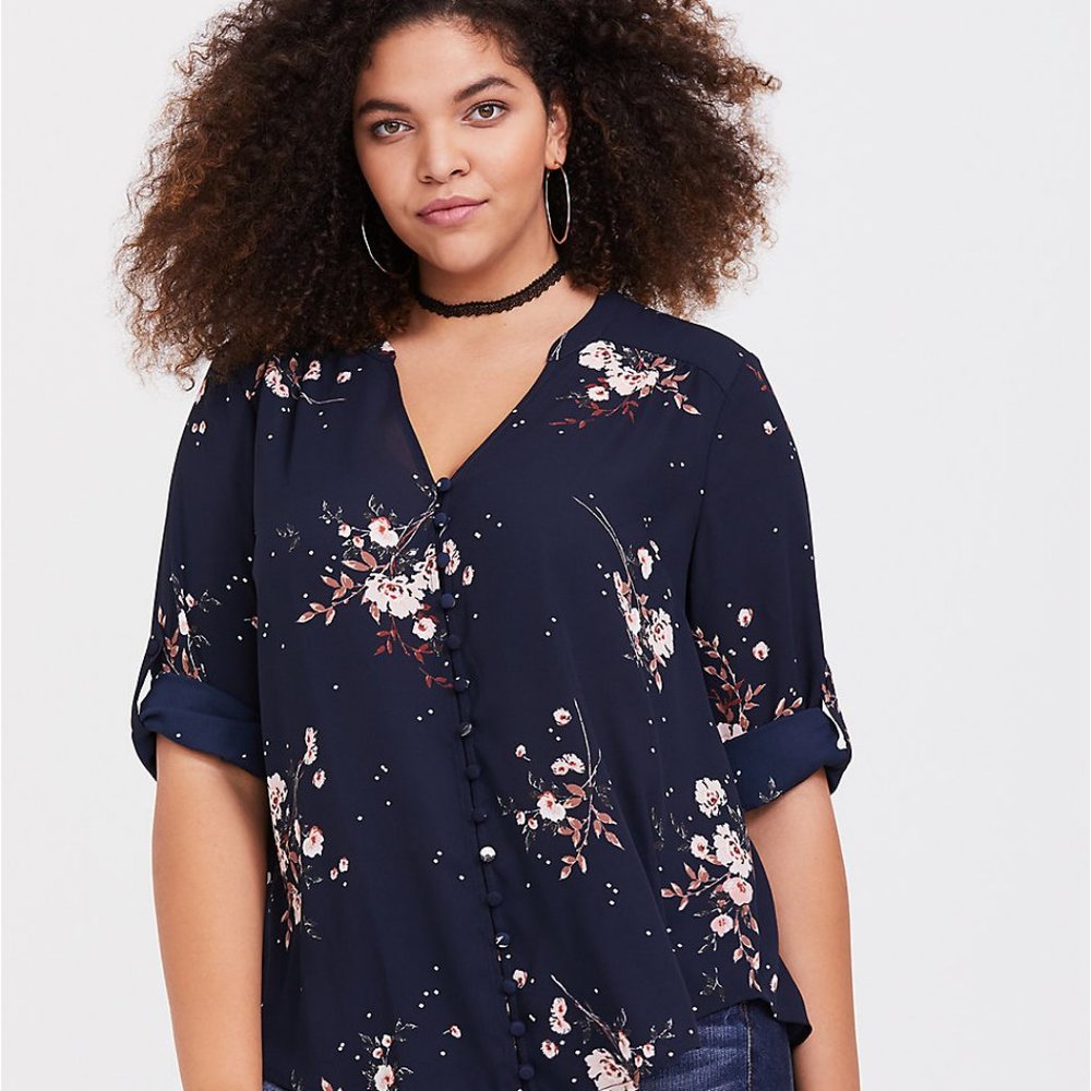 TORRID PLUS SIZE FLORAL BLOUSE